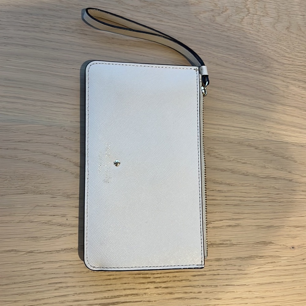 Kate Spade wristlet soft off white color - Picture 3 of 4